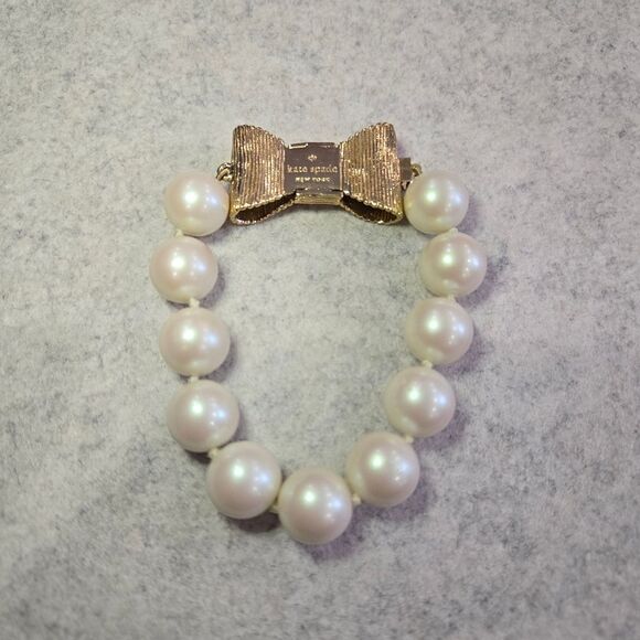 🐢 Kate Spade Gold Bow + Pearl Bracelet 🥰🥰😍 - Picture 13 of 13